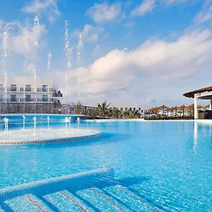 Semesteranläggning (resort) Melia Dunas &